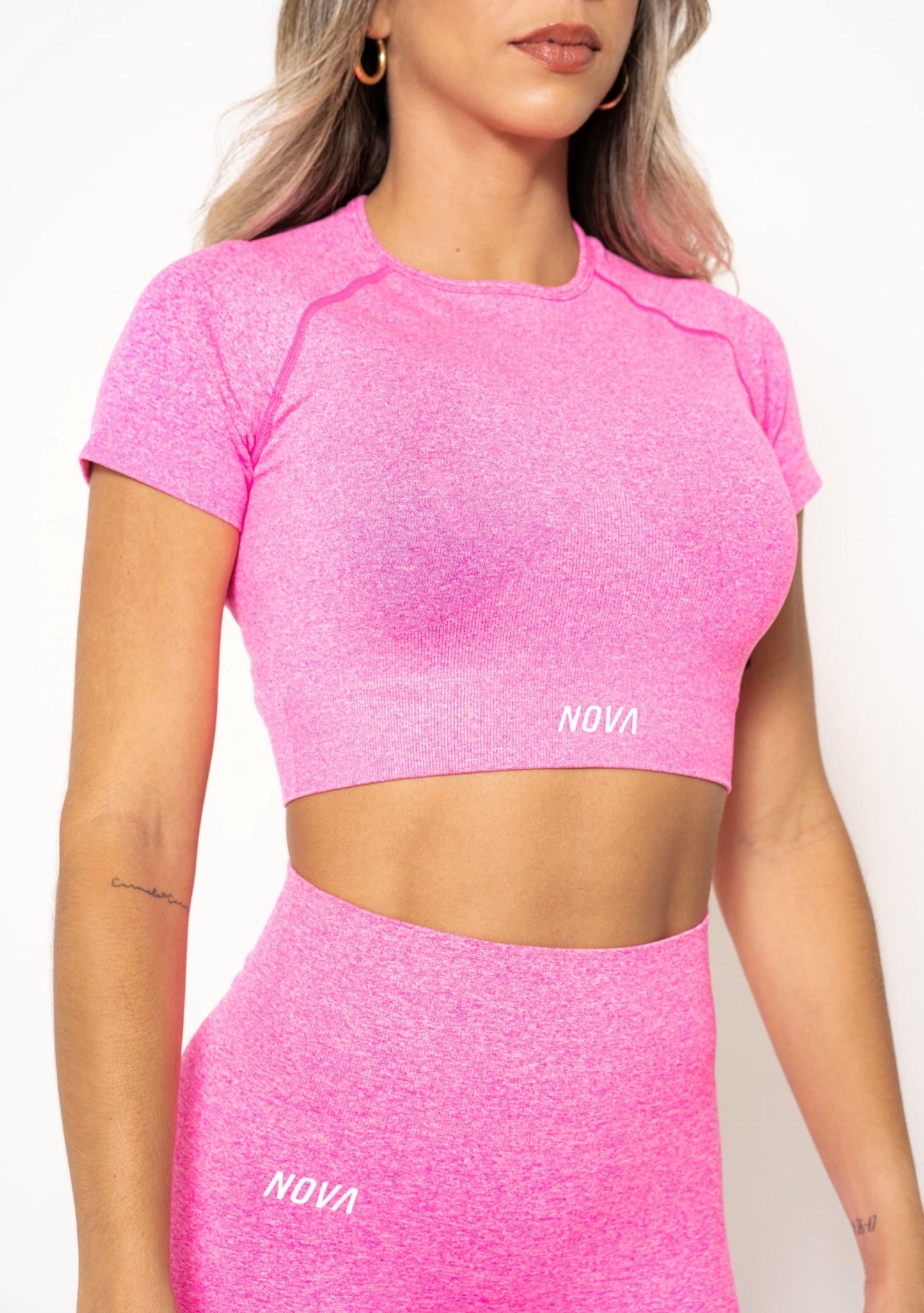 MIA FUCHSIA CROP TOP